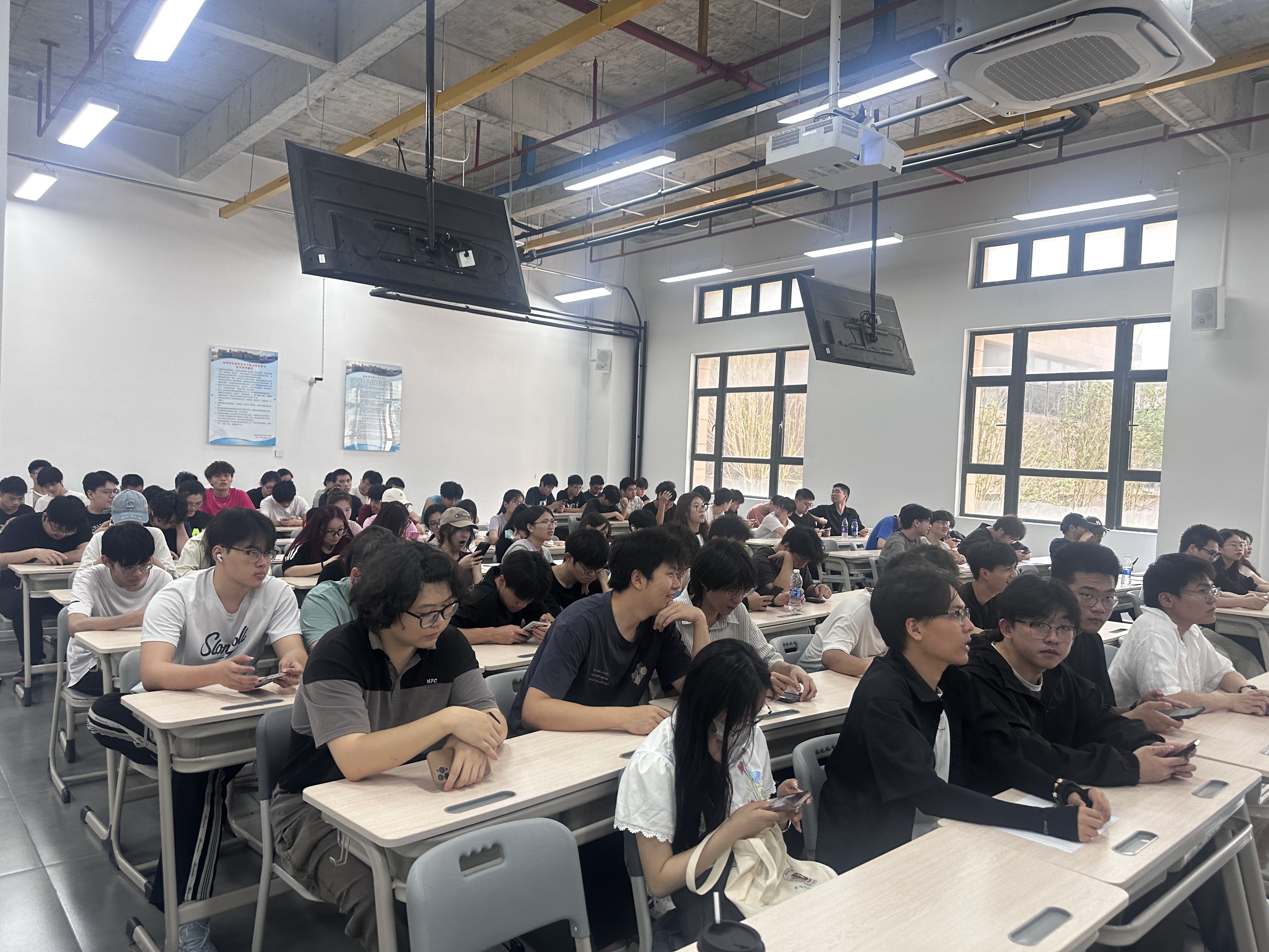 5.21企业宣讲会.jpg