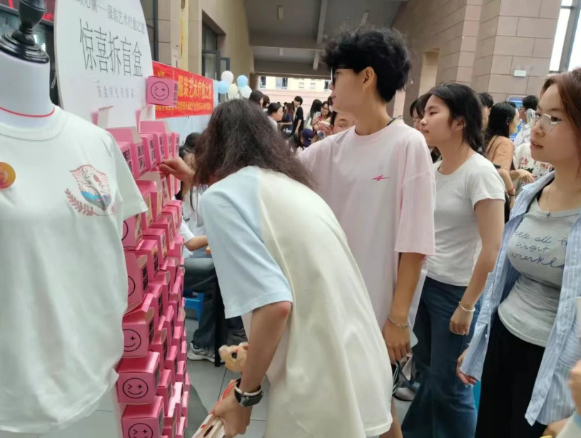 屏幕截图 2025-06-05 193431.png